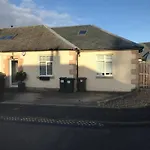 Ultra Stylish Furnished Home In Edinburgh